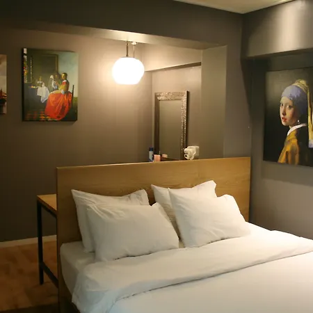 Zip Hotel